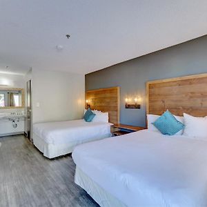 Queen Room Two Queen Beds